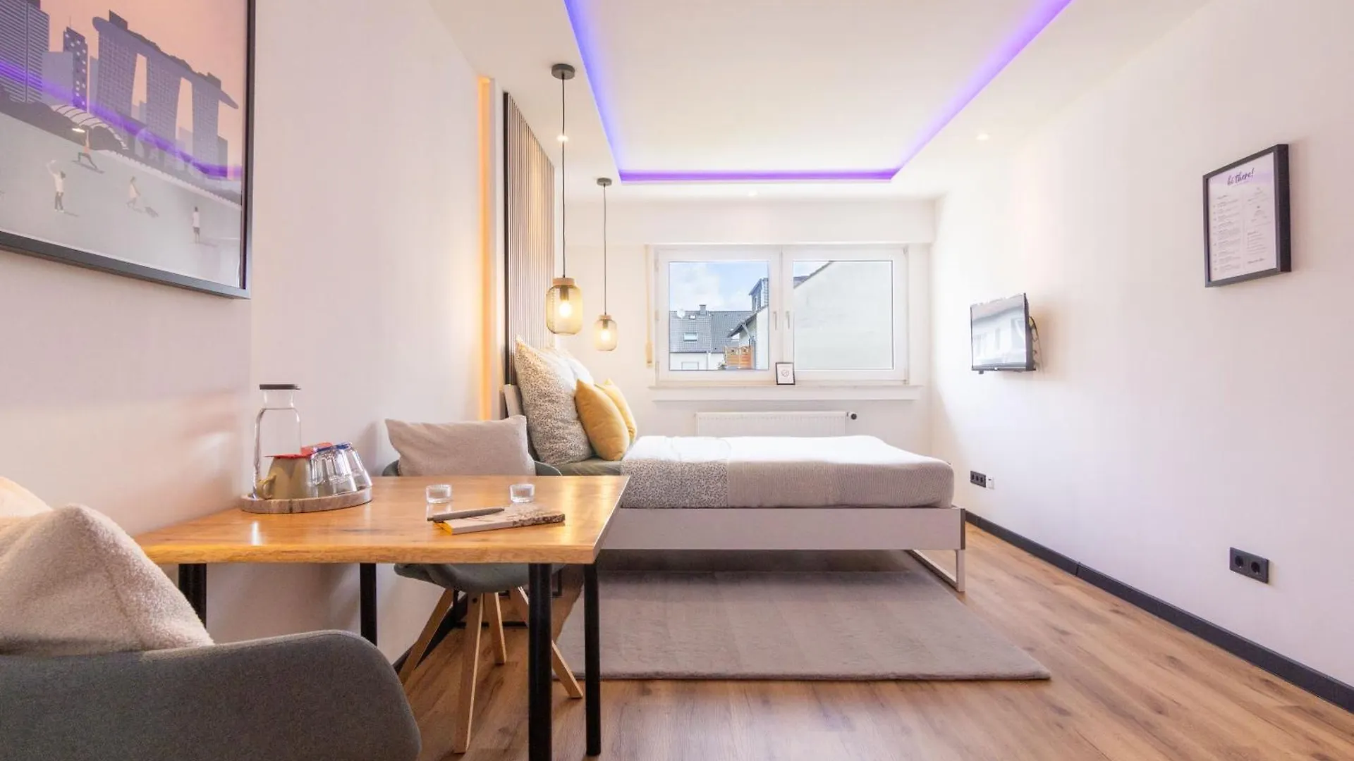 Comfort Hub - Homestay - 3 Gaestezimmer Im Eigentumshaus ケルン ゲストハウス