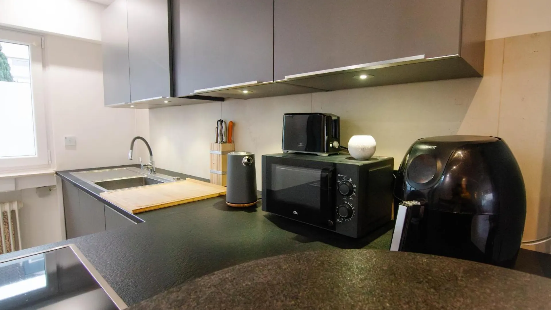 Comfort Hub - Homestay - 3 Gaestezimmer Im Eigentumshaus ケルン 0*,